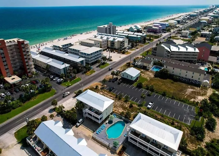Super Cute With Deeded Beach Access